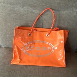 Scoop vinyl tote